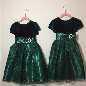 Holiday green gorgeous Jayne Copeland Dress